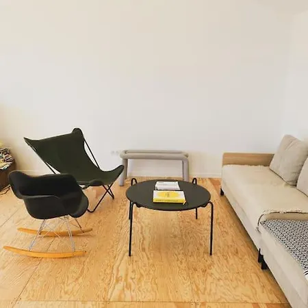 Cabanon Moderne, Les Pieds Dans L'eau 乐普拉代