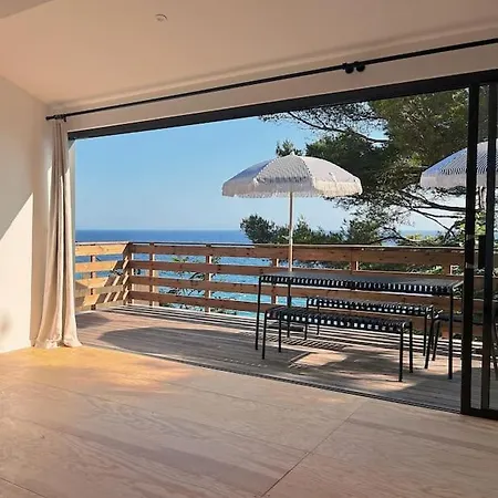 Ferienhaus Cabanon Moderne, Les Pieds Dans L'eau